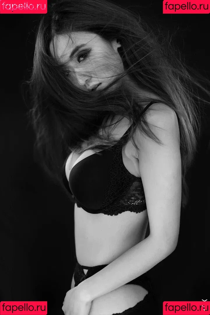Emily108 Onlyfans Photo Gallery 