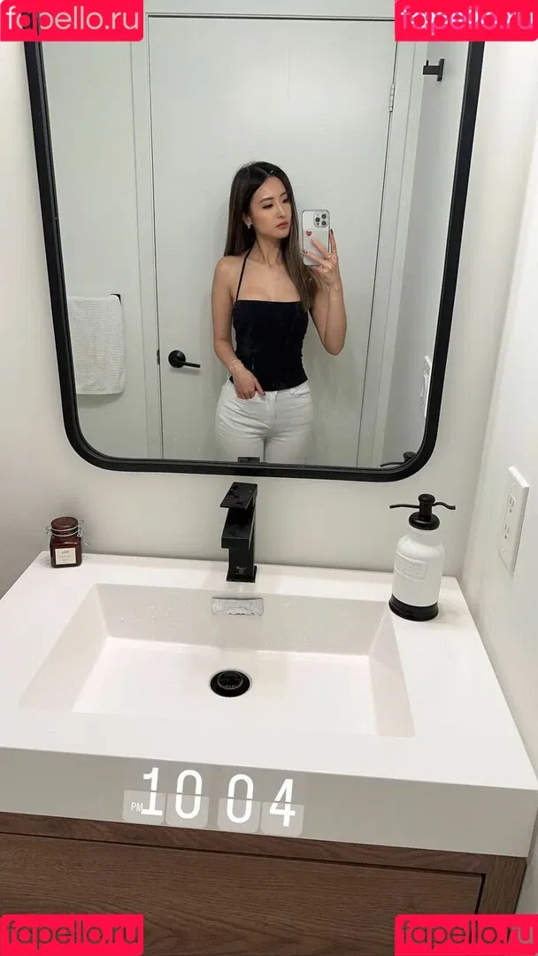 Emily108 Onlyfans Photo Gallery 
