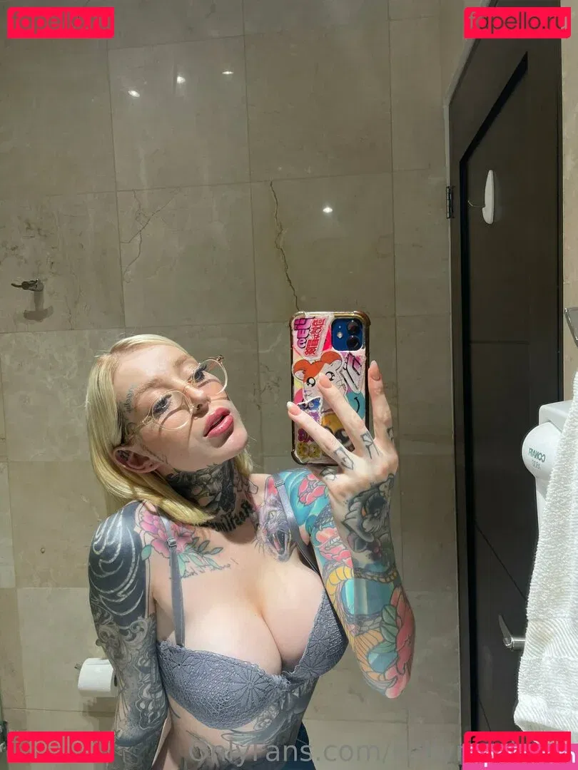 kellymedonly Onlyfans Photo Gallery 