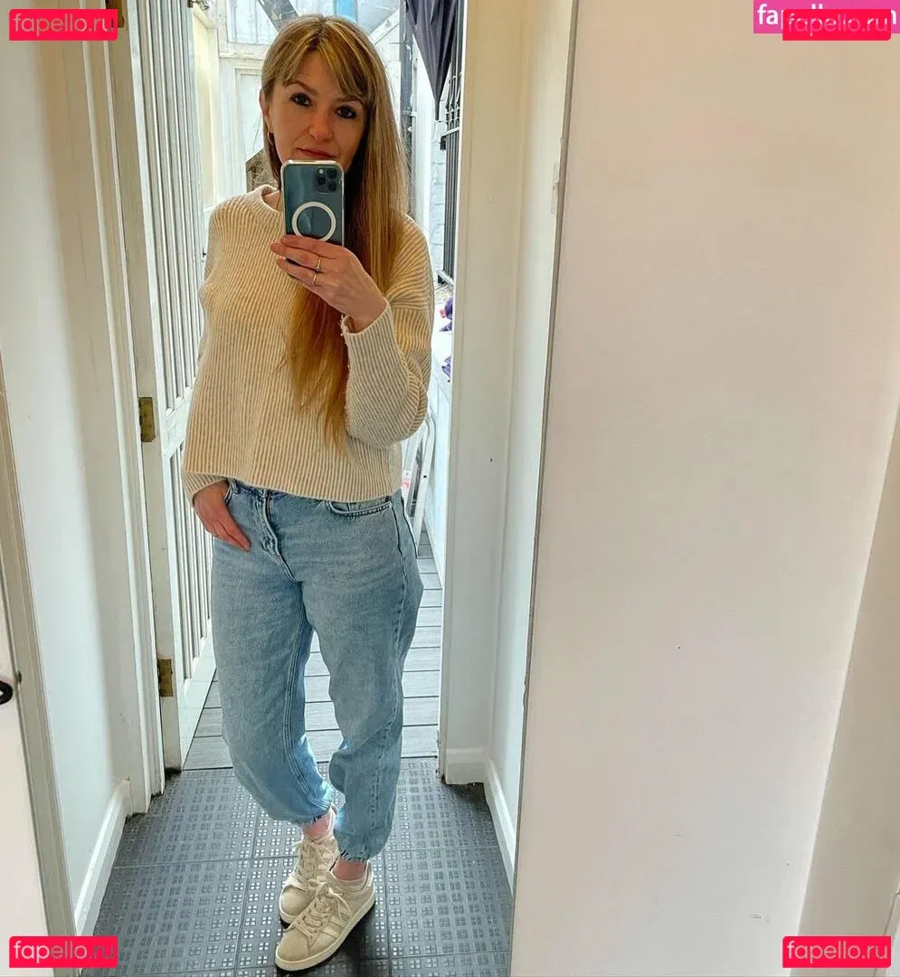 payingformydivorce Onlyfans Photo Gallery 