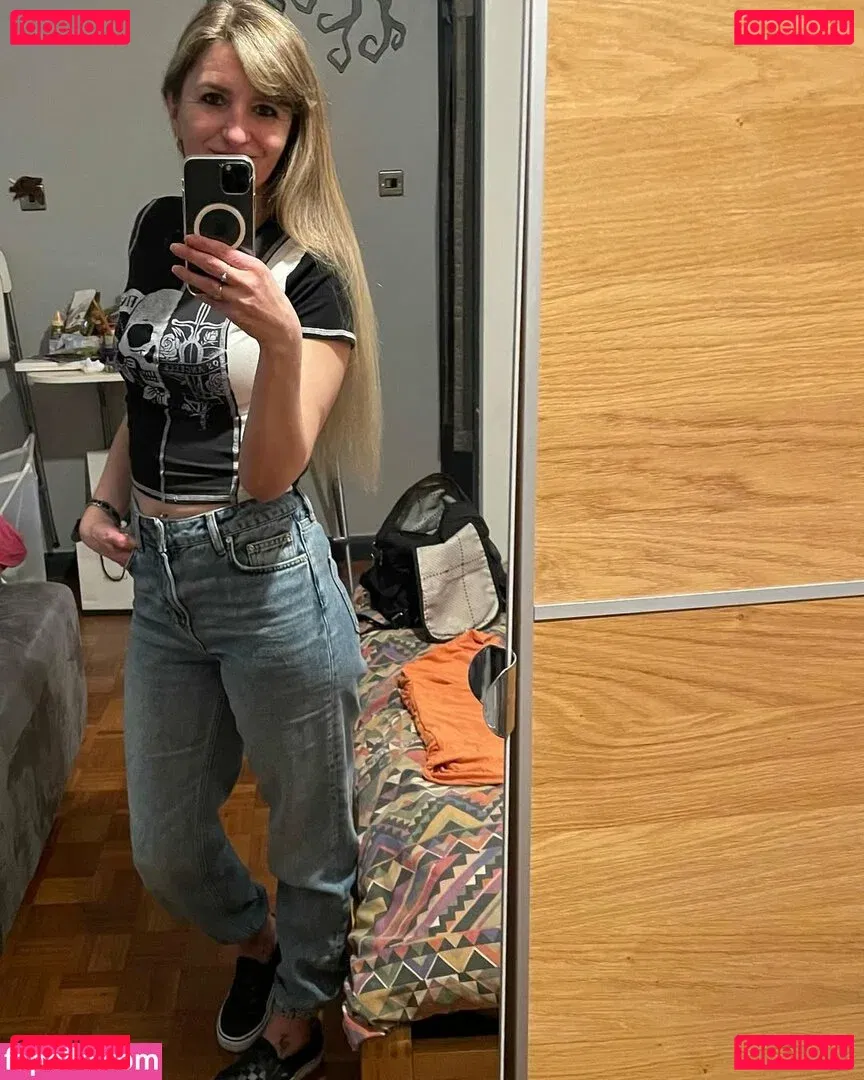 payingformydivorce Onlyfans Photo Gallery 