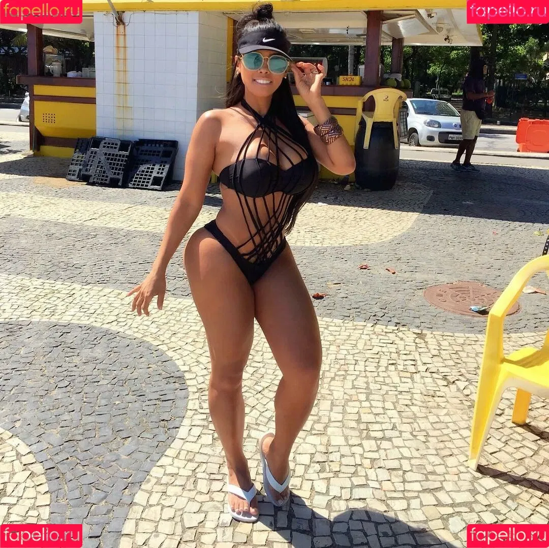 Taty Sindel Onlyfans Photo Gallery 