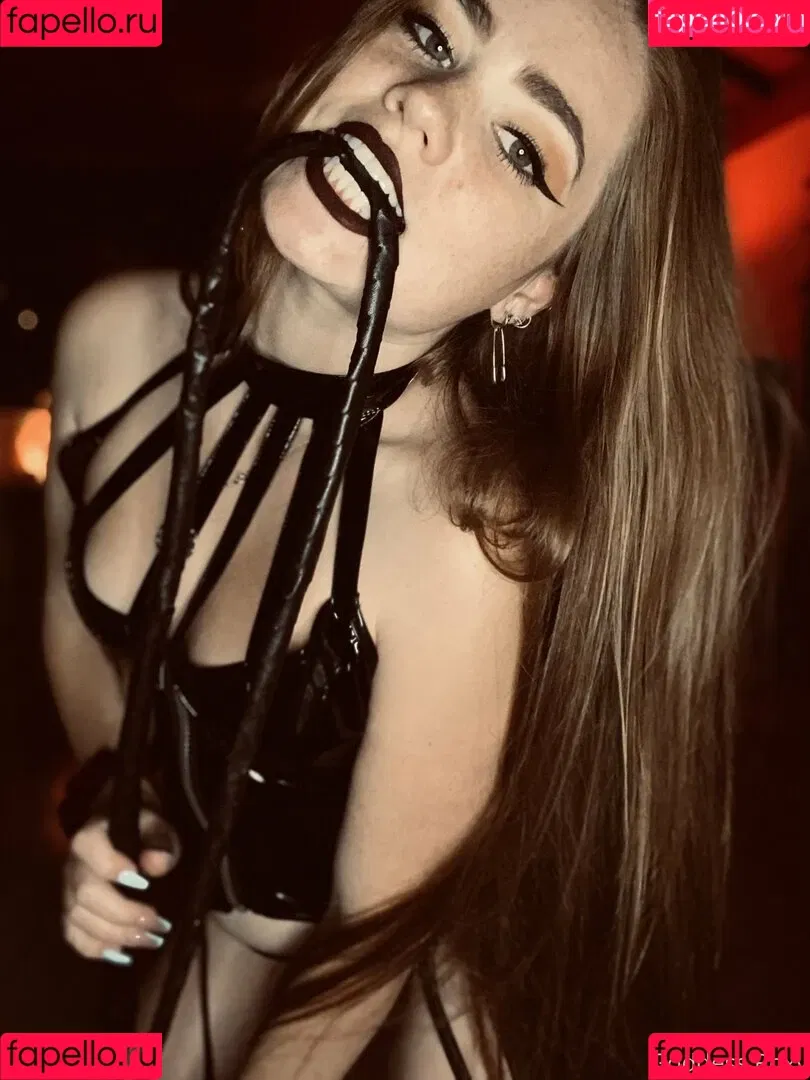findomroxy1 Onlyfans Photo Gallery 