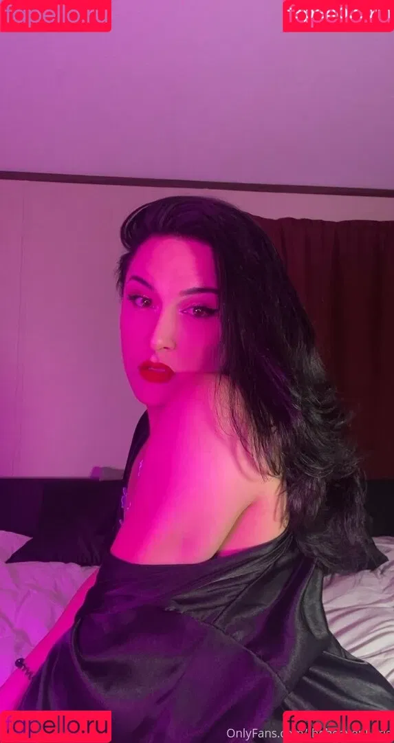 theheavenlytris Onlyfans Photo Gallery 