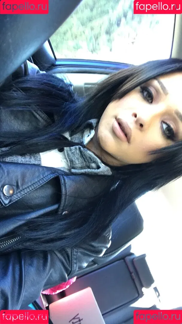 hollyhendrix_ Onlyfans Photo Gallery 