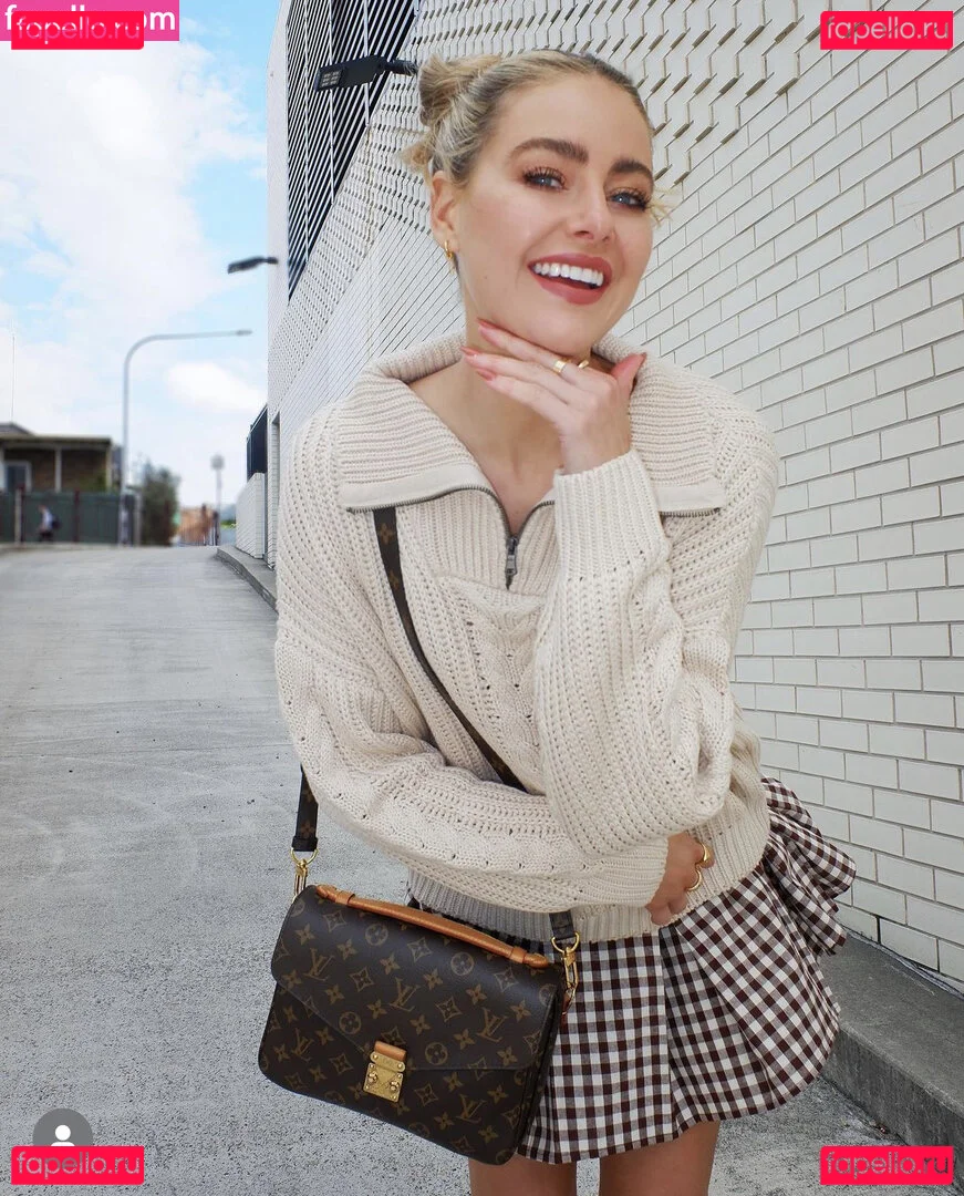 April Rose Pengilly Onlyfans Photo Gallery 