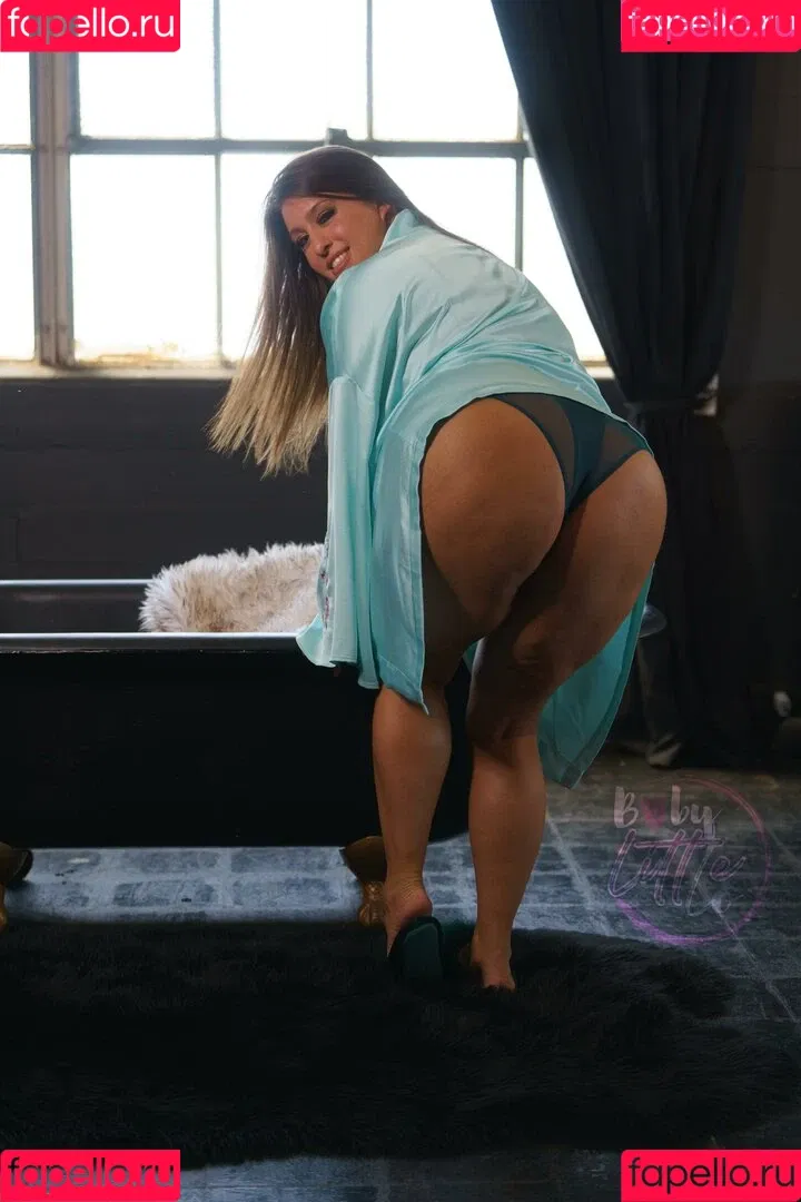 babylittlelo Onlyfans Photo Gallery 
