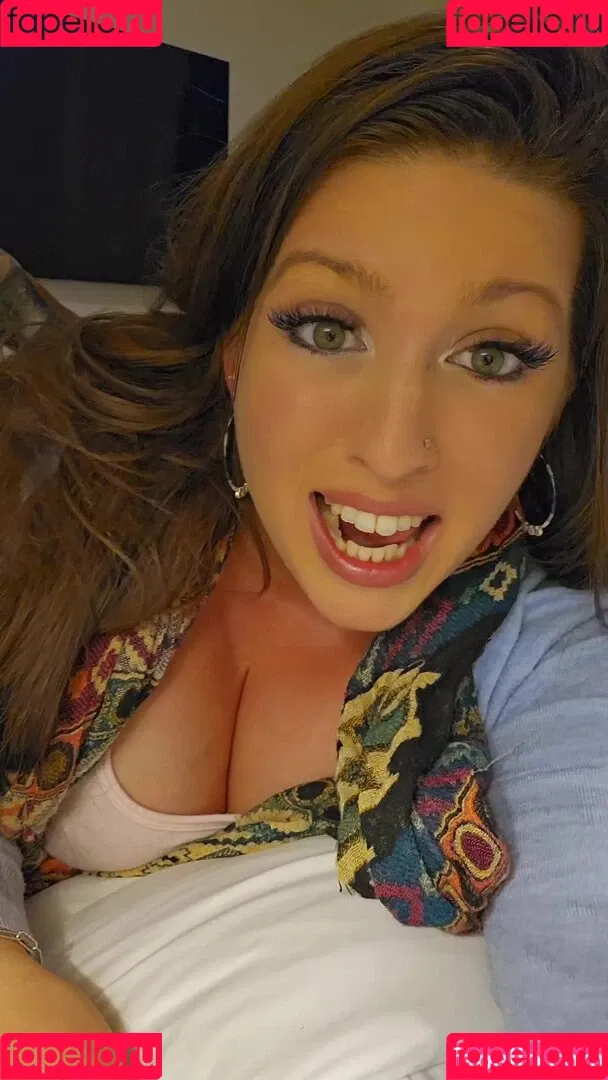 babylittlelo Onlyfans Photo Gallery 