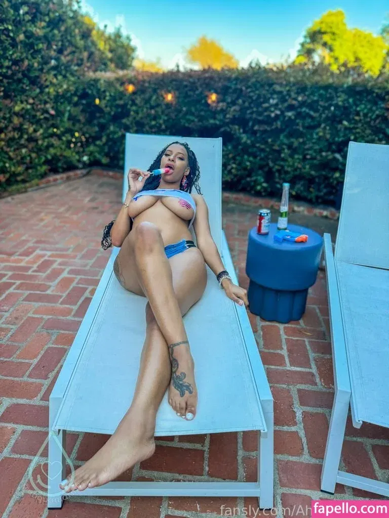 Ahquamarine Onlyfans Photo Gallery 