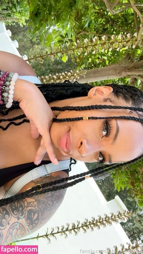 Ahquamarine Onlyfans Photo Gallery 