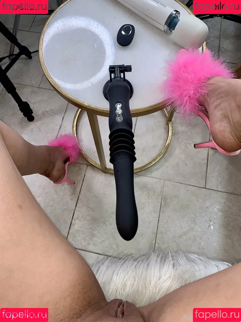 Redroselacubana Onlyfans Photo Gallery 