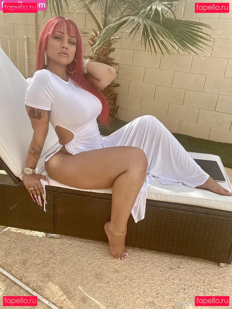 Redroselacubana Onlyfans Photo Gallery 