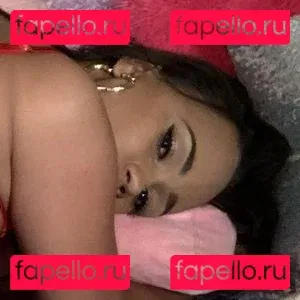 Redroselacubana Onlyfans Photo Gallery 