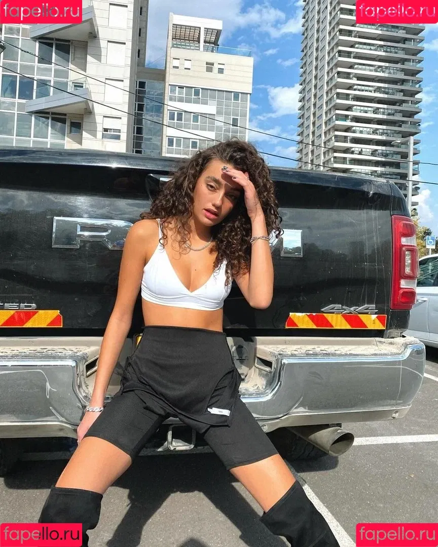 Liraz Nomdar Onlyfans Photo Gallery 