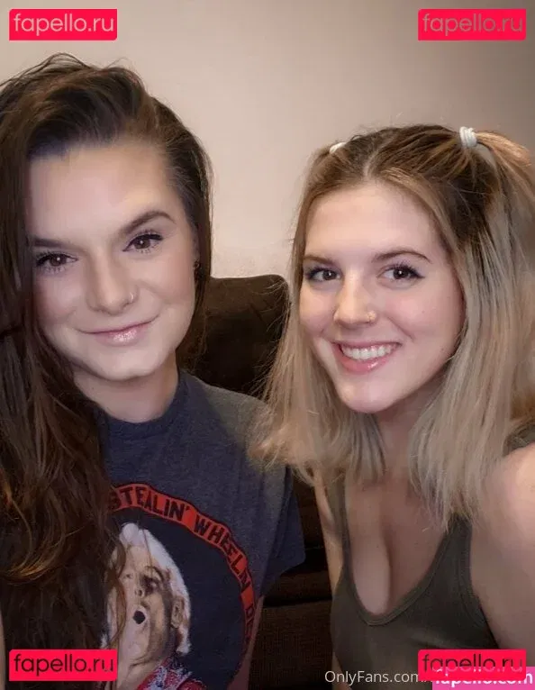 xoxoreneexo Onlyfans Photo Gallery 