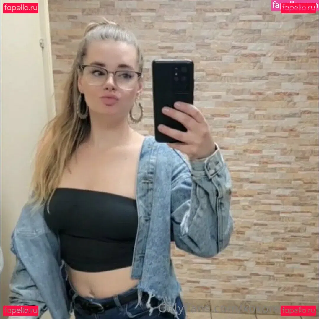 xoxoreneexo Onlyfans Photo Gallery 