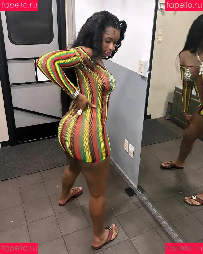 Sexxy Red Onlyfans Photo Gallery 