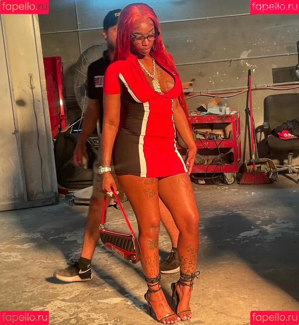 Sexxy Red Onlyfans Photo Gallery 