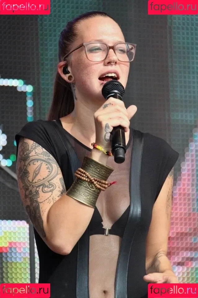 Stefanie Heinzmann Onlyfans Photo Gallery 