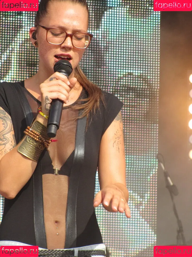 Stefanie Heinzmann Onlyfans Photo Gallery 