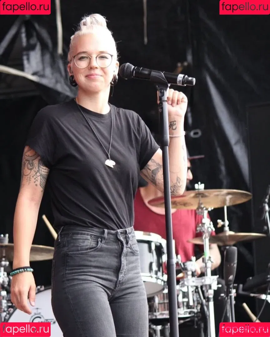 Stefanie Heinzmann Onlyfans Photo Gallery 