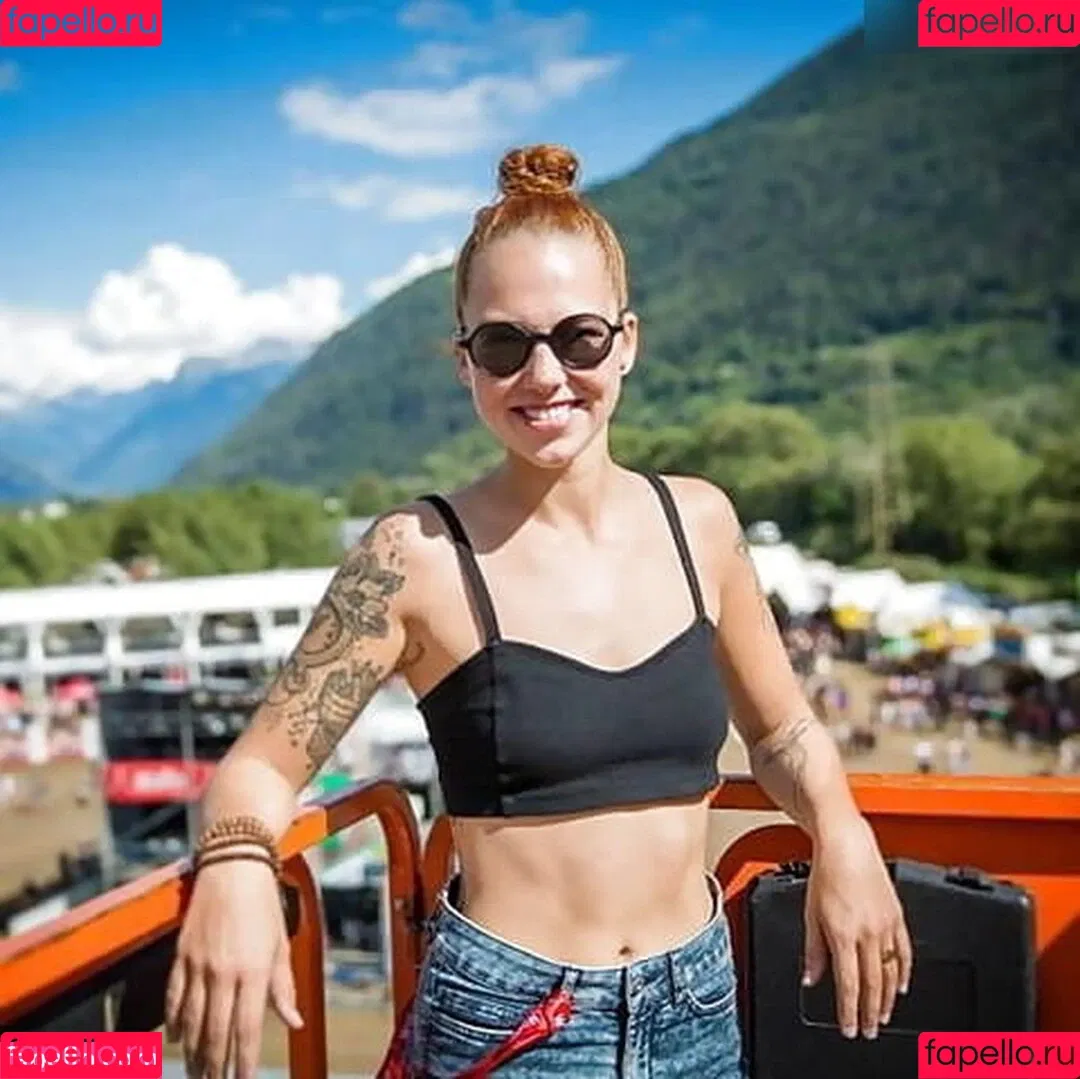 Stefanie Heinzmann Onlyfans Photo Gallery 