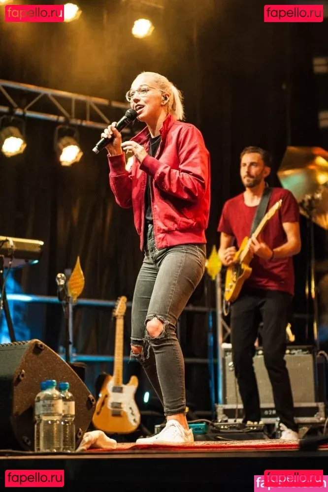 Stefanie Heinzmann Onlyfans Photo Gallery 