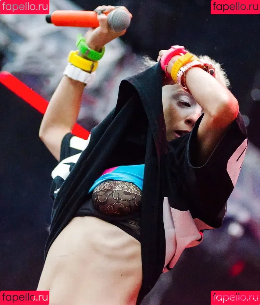 Yolandi Visser Onlyfans Photo Gallery 