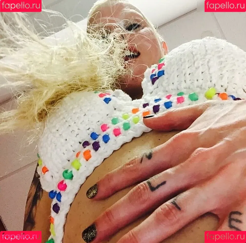 Yolandi Visser Onlyfans Photo Gallery 
