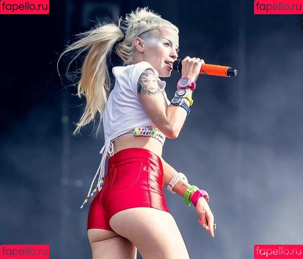 Yolandi Visser Onlyfans Photo Gallery 