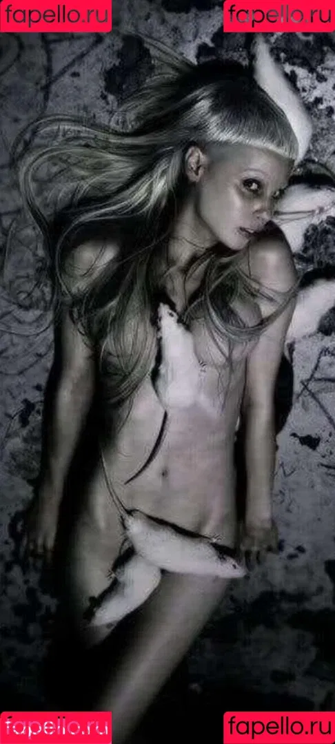 Yolandi Visser Onlyfans Photo Gallery 