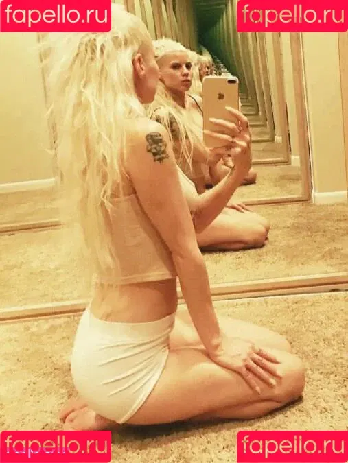 Yolandi Visser Onlyfans Photo Gallery 
