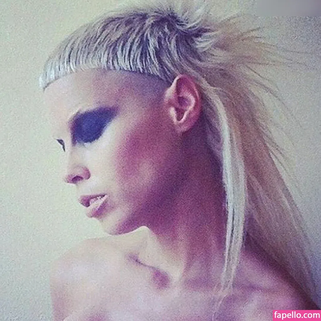 Yolandi Visser Onlyfans Photo Gallery 