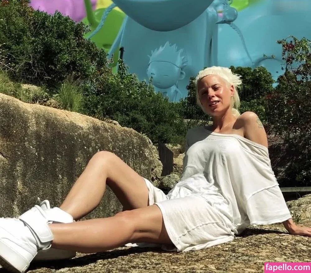 Yolandi Visser Onlyfans Photo Gallery 