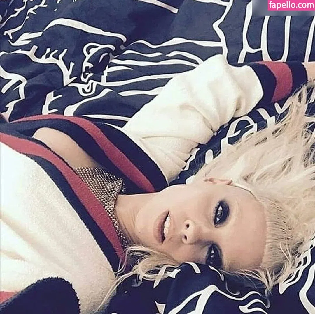Yolandi Visser Onlyfans Photo Gallery 