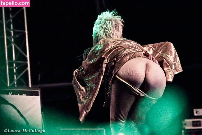 Yolandi Visser Onlyfans Photo Gallery 