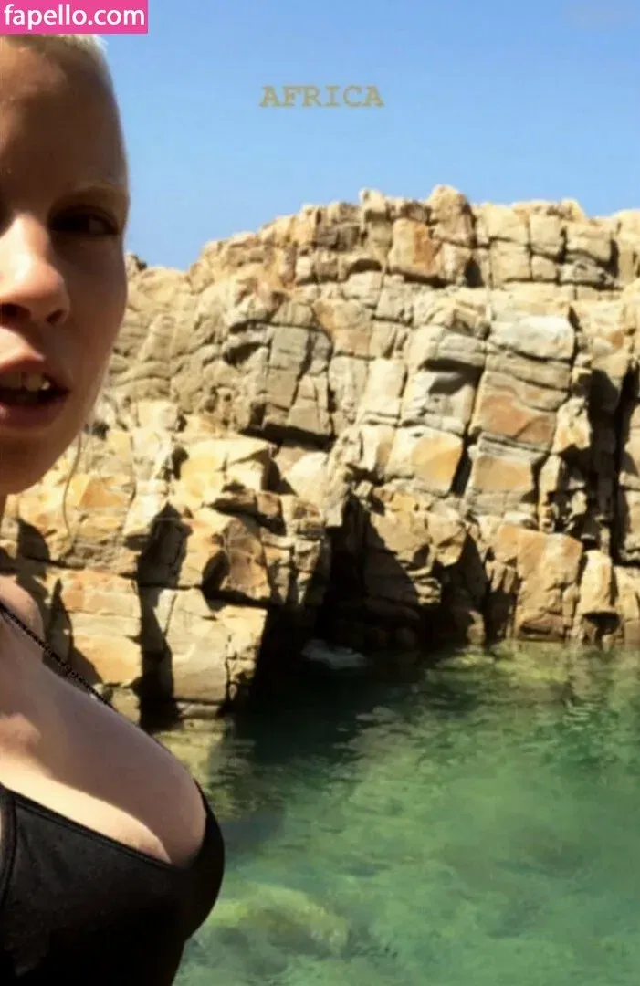 Yolandi Visser Onlyfans Photo Gallery 