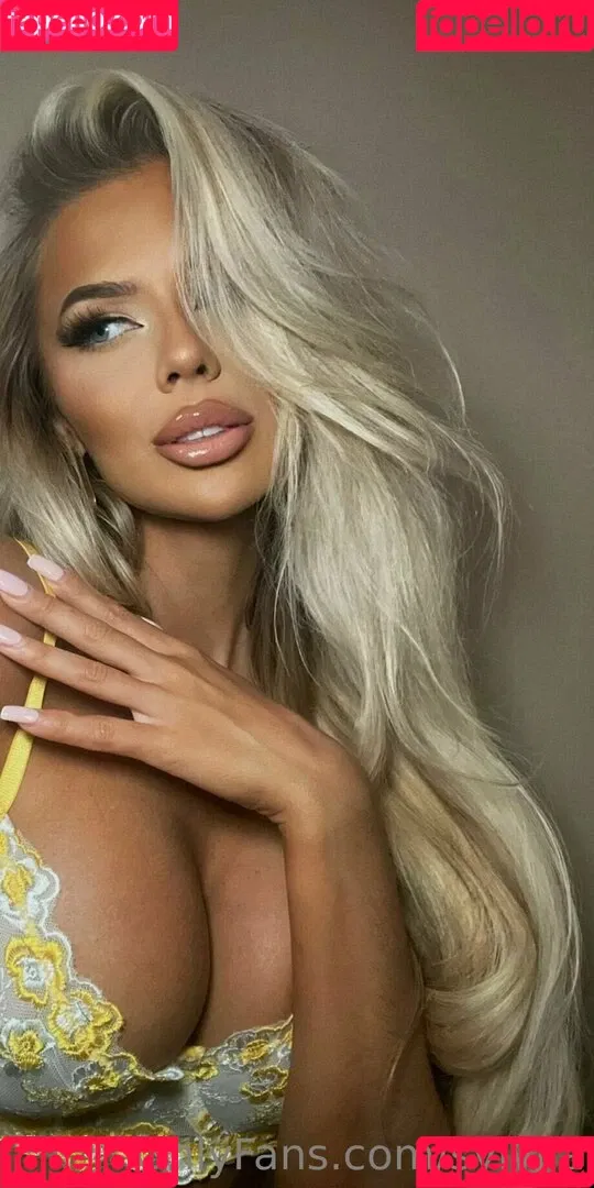 Sylvijaa Onlyfans Photo Gallery 