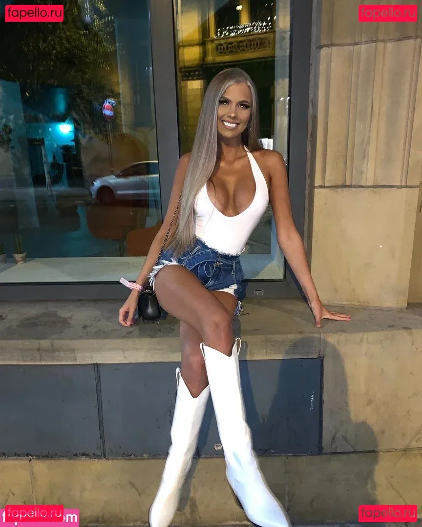 Sylvijaa Onlyfans Photo Gallery 