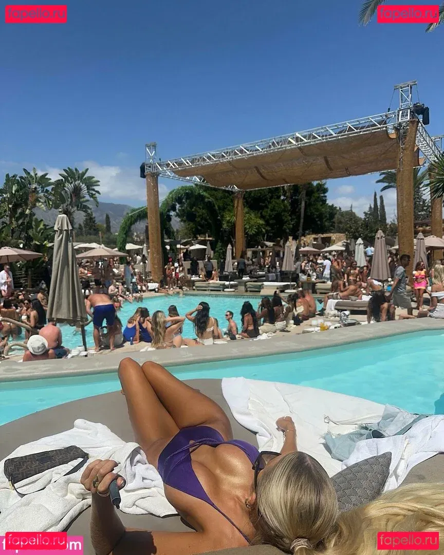 Sylvijaa Onlyfans Photo Gallery 