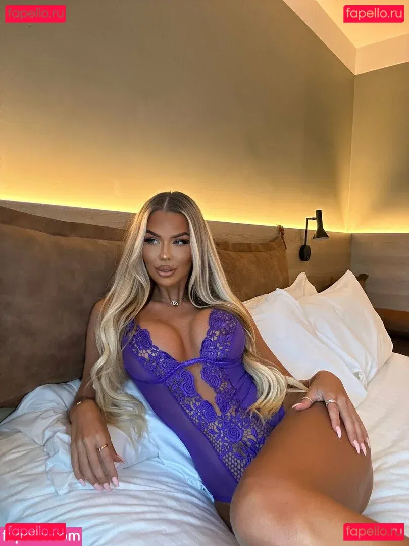 Sylvijaa Onlyfans Photo Gallery 