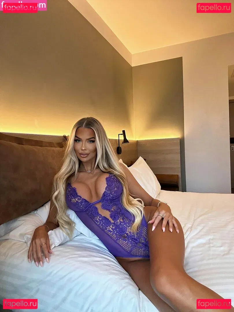 Sylvijaa Onlyfans Photo Gallery 