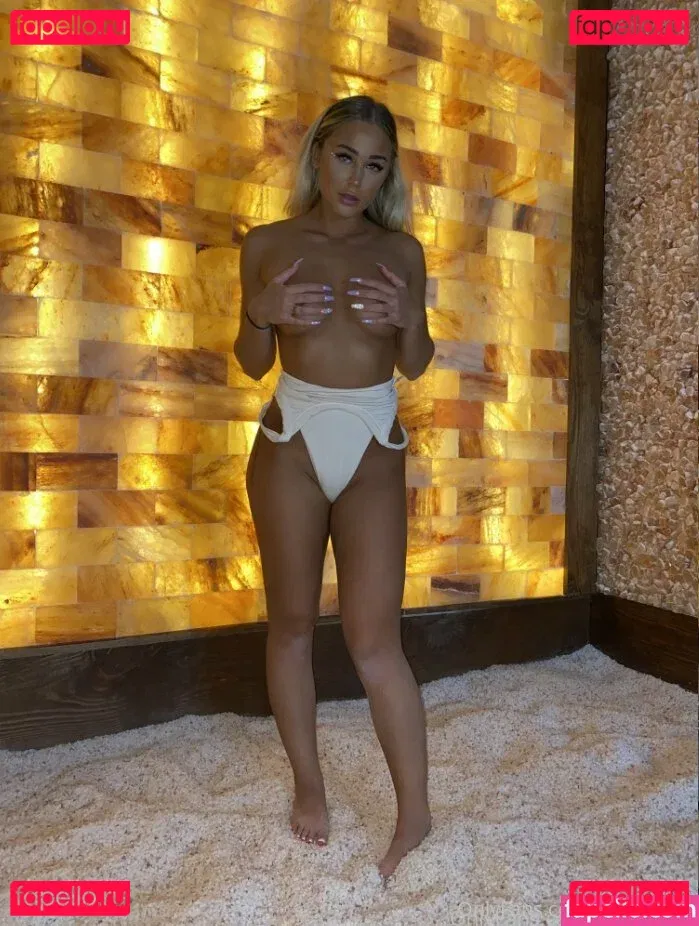 bethanyburke Onlyfans Photo Gallery 