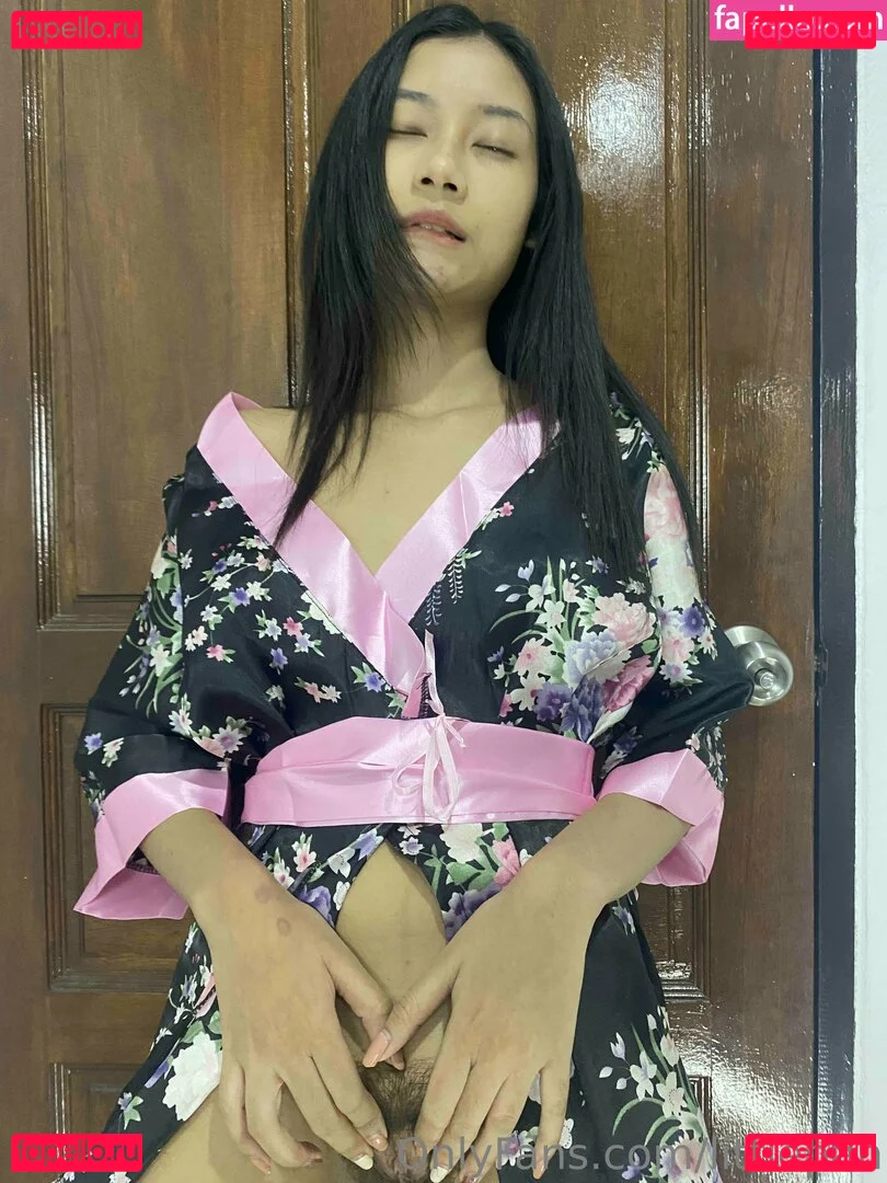 little_pinay Nude Onlyfans Photo 14