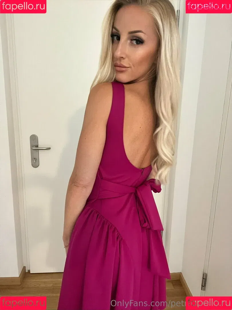 Petra Löscher Onlyfans Photo Gallery 