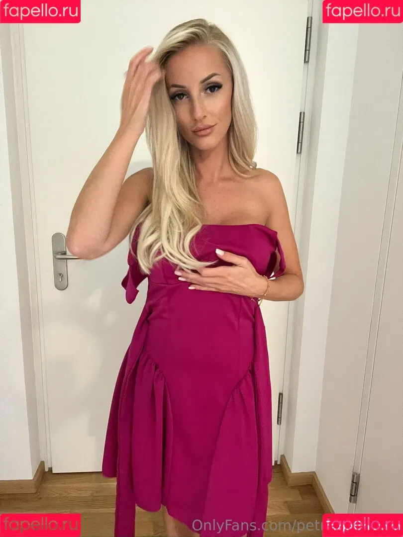 Petra Löscher Onlyfans Photo Gallery 
