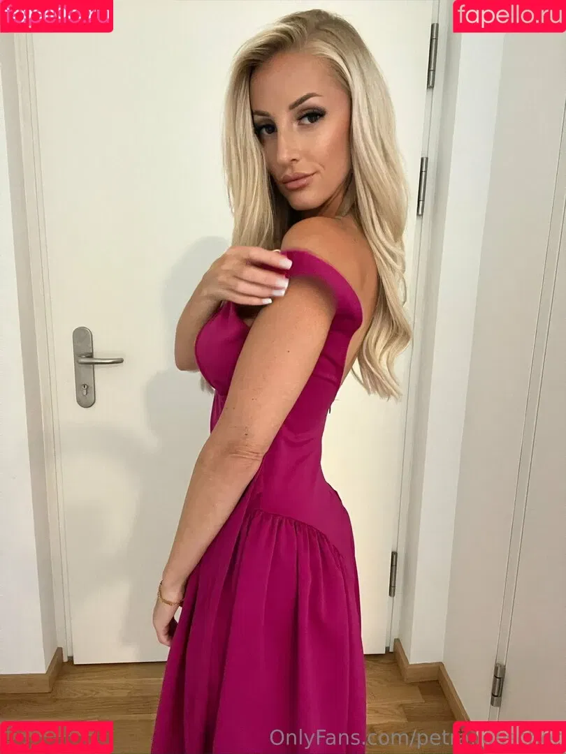 Petra Löscher Onlyfans Photo Gallery 