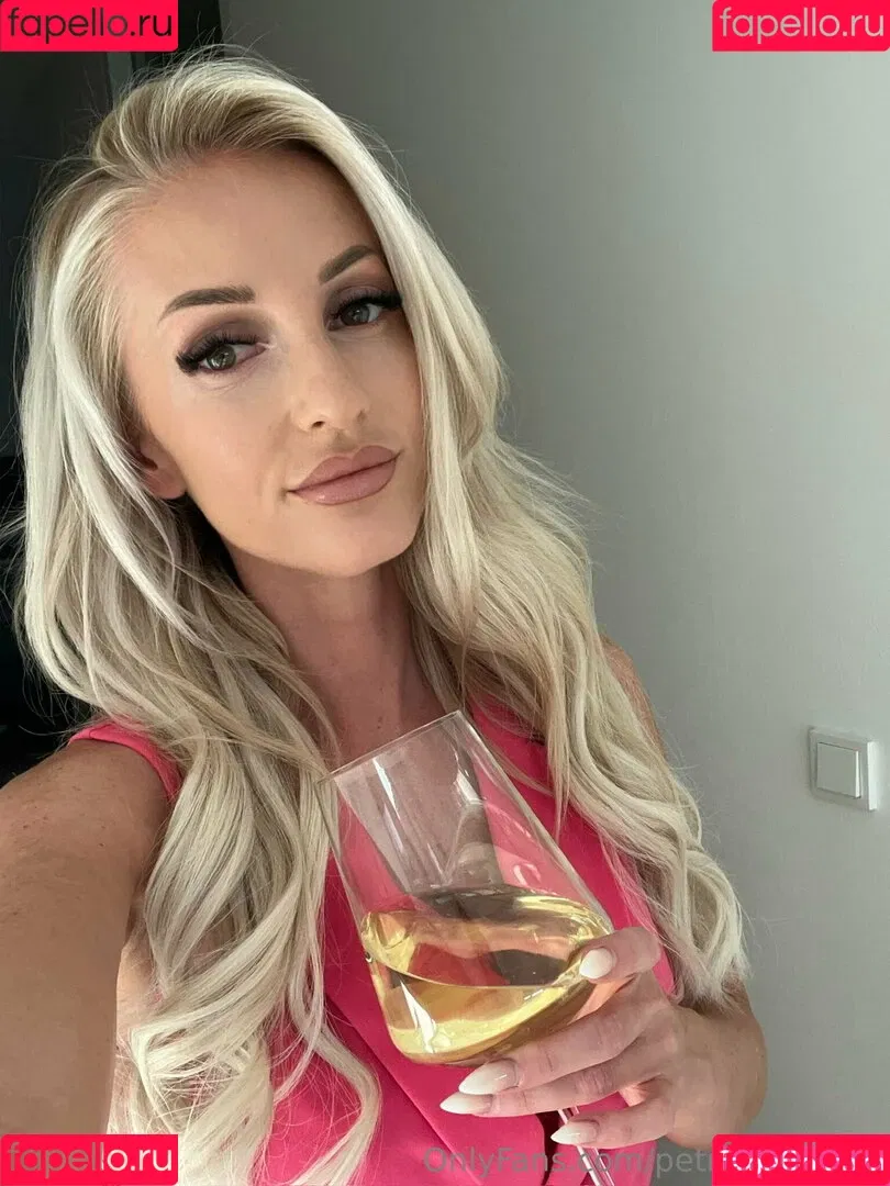 Petra Löscher Onlyfans Photo Gallery 