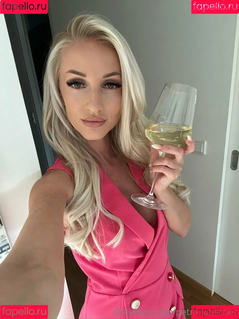 Petra Löscher Onlyfans Photo Gallery 