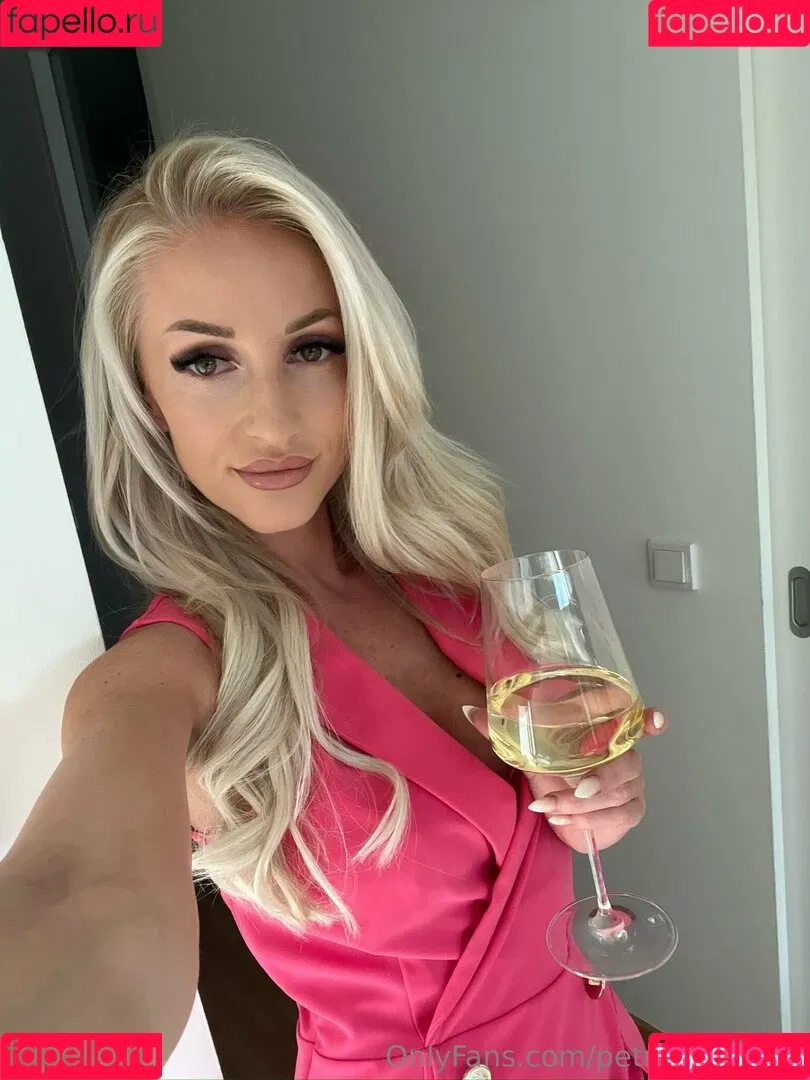Petra Löscher Onlyfans Photo Gallery 